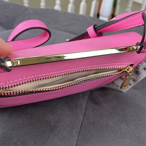 INC INTERNATIONAL CONCEPTS~Faux Leather Demi Aurora Crossbody Bag ~Pink/Gold~NWT - Picture 7 of 10